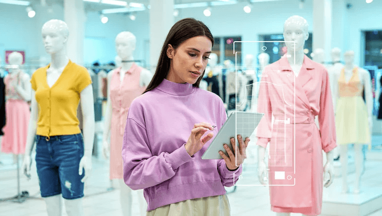 Digital Experiences in Fashion Retail